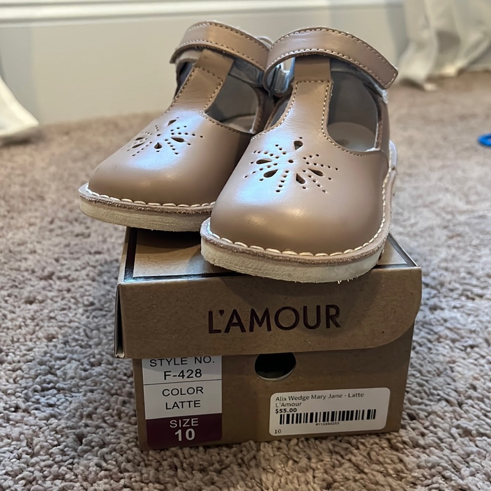 VGUC L’Amour Shoes Size 10